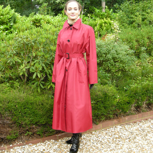 Hepburn Single Breasted Mackintosh In Rubber Lined Red Nylon Silk Hamilton Classics Rainwear