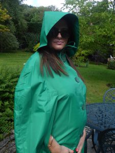 MARILYN CAPE - GREEN NYLON-SILK - Hamilton Classics Rainwear